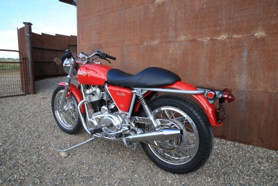 AU2Y8874